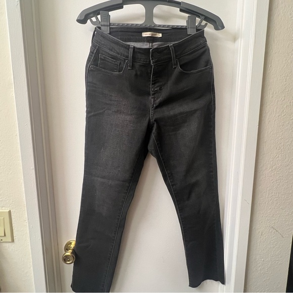Levi’s classic mid rise skinny size 8 - Picture 4 of 11